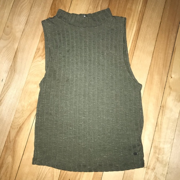Green kaki tank top - Picture 2 of 3